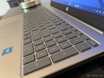 HP Laptop 15-FD0837 Top Stav - 8