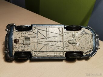 Tekno Mercedes 300 - 8