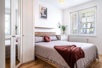 PREDAJ:menší 2-izbový byt, Košice–Nová Terasa, ul.Strážovská - 8