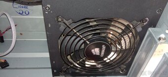 Predam pc zdroj CORSAIR CX 600 - 8