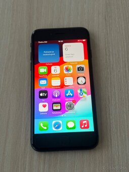Predám iPhone SE 2020 64gb Black - 8
