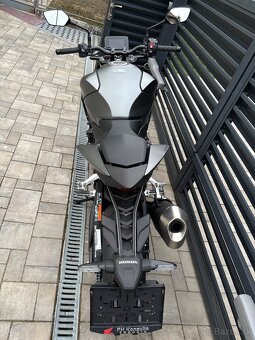 Honda cb1000 hornet - 8