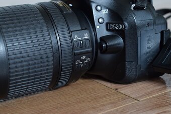 Nikon d5200 s VR objektivom 18 - 140 AF-s - 8
