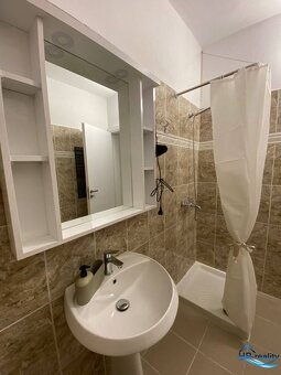 Sarandë - novozariadený apartmán s výhľadom na more - 8