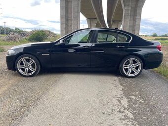 BMW 5 528i 180Kw X-drive 8A/T,kúpené v SR, 101000km - 8