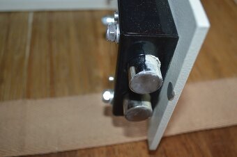 predam tazky, masivny trezor - 8