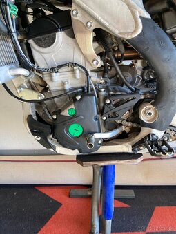 Kawasaki kxf 250 - 8