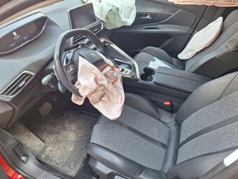 Peugeot 3008 Allure 1.5 BlueHdi 96kW,A/T8 - 8