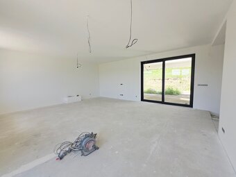Ponúkame na predaj novostavbu 5+kk RD, Divina, R2 SK. - 8