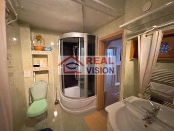 Kúsok Versailles pod Tatrami-kráľovská vila v Poprade - 8