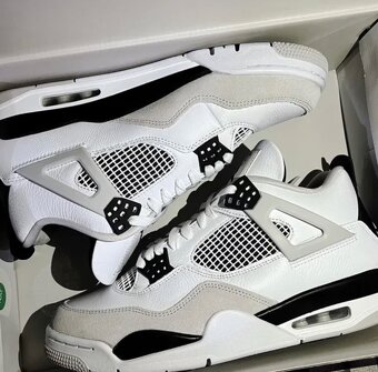 Nike Air Jordan 4 Retro Military Black - 8