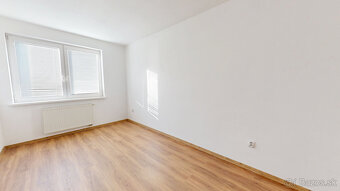 Na predaj 3-izbový byt so záhradkou – Most pri Bratislave,  - 8