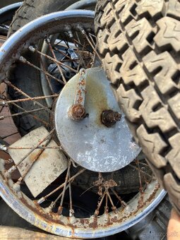 Predám triumph a Honda - 8