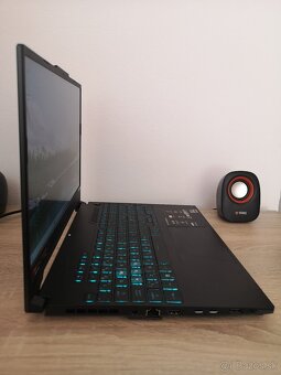 ASUS TUF GAMING A15 - 8