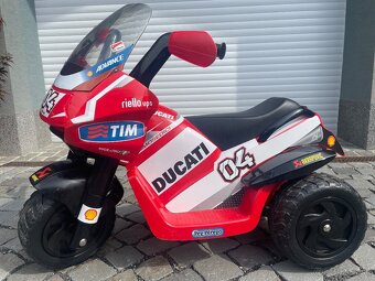 Elektrická trojkolka Peg Perego Ducati Desmosedici - 8
