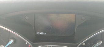 FORD FOCUS - 8