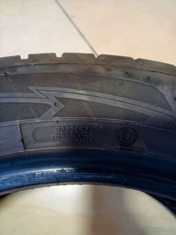 Predám zimné pneumatiky Goodyear 225/50 R18 - 8