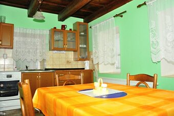 Prerobený 4-izbový RODINNÝ DOM, pozemok 675 m2, Diviaky - 8