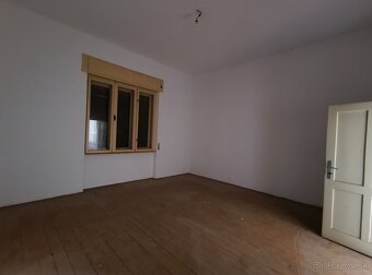 Rodinný dom v obci Čata - 8