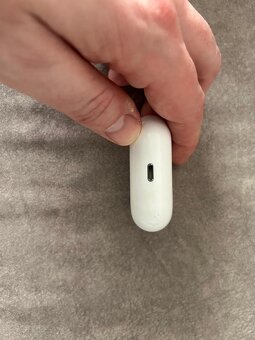 AirPods Pro (MagSafe) – top stav - 8