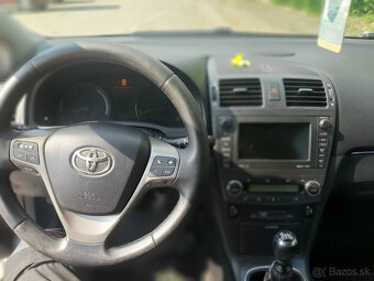Toyota Avensis - 8