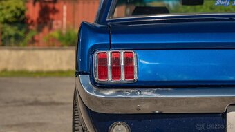 Ford Mustang - 8