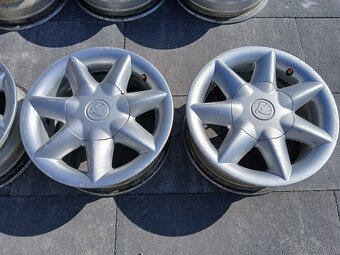 Felicia 4x100 R13 - 8