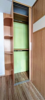 Vstavaná skriňa - 8