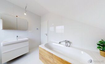 NOVOSTAVBA 4 izb.rodinného domu s dvojgarážou v štandarde - 8