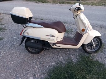 Predám Skúter Kymco 50 4T Rv2009 - 8