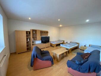 POZOR ,podstatné zníženie ceny, bývajte alebo podnikajte v r - 8