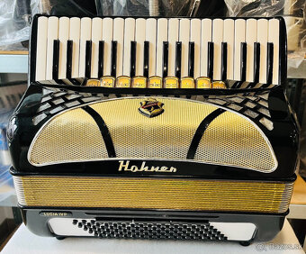 Predám akordeón Hohner Lucia IVP- 96 basový  - používaný v d - 8