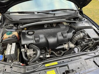 predám Volvo s60 r.v. 2005 2.4 D5 (120 kW) - 8