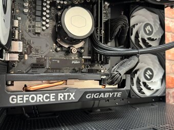 66 - Ryzen 7 9700X\32GB\RTX 4060\SSD\850W Zdroj - 8