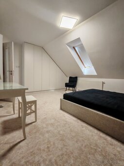 6-izbový rodinný dom, 240m2, 3x garáž, bazén - 8