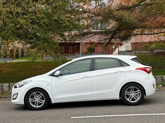 Hyundai i30 8/2015 1.4 Benzín Facelift Family - 8