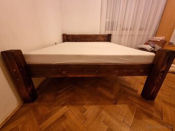 Postele z masívu - 8