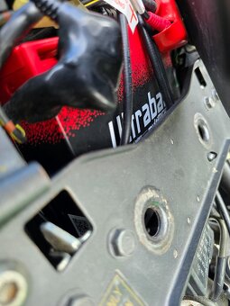 KAWASAKI Z750r - 8
