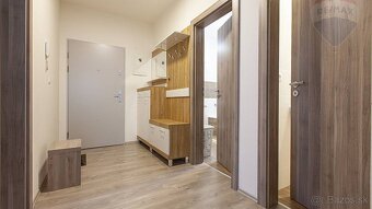 Na predaj 3-izbový byt s balkónom, pivnicou a parkovacím mie - 8
