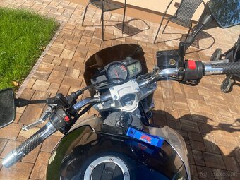 Suzuki gsr 600 - 8