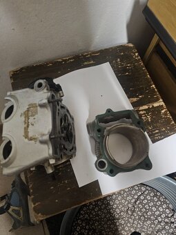 Predám hlavu aj valec na yamaha yzf 250 (poškodené) - 8
