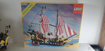 LEGO Pirátska loď - 8