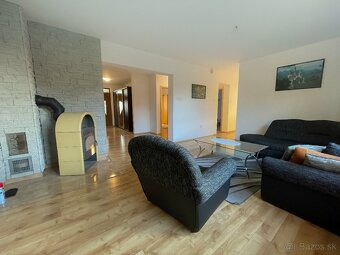 Moderný bungalov v tichej lokalite s krásnym pozemkom - 8