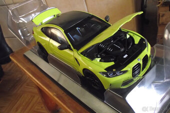 1:18 BMW M4 - 8