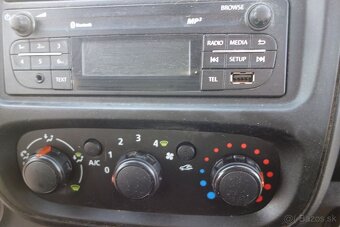 Renault Trafic DRIVE 1,6DCi 92kW 2 x Šoupačky 2018 138t. k - 8