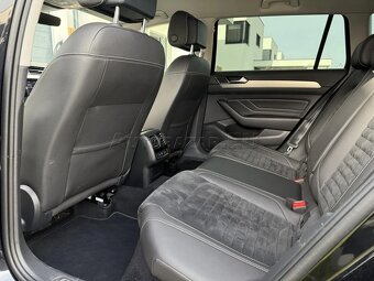 Volkswagen Passat Variant 2.0 TDI Elegance 4Motion DSG - 8