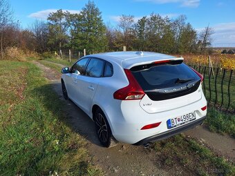 Volvo V40 D3; 2.0 diesel; Manual; r.v. 2018; Bratislava - 8