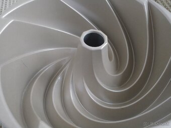 Forma na babovku RONDO, zn. Nordic Ware, Platinum Collection - 8