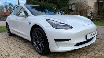 Tesla Model 3 SR+ 225kW 93tis km 09/2019 - 8