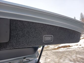 Volvo XC60 120kw Automat AWD (4X4) OCEAN RACE - 8